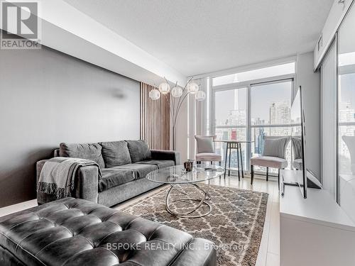 3303 - 75 Queens Wharf Road, Toronto, ON - Indoor Photo Showing Living Room