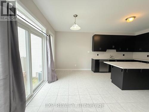 712 Devario Crescent, Ottawa, ON - Indoor Photo Showing Other Room