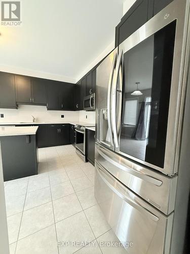 712 Devario Crescent, Ottawa, ON - Indoor Photo Showing Kitchen