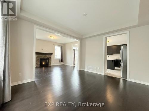 712 Devario Crescent, Ottawa, ON - Indoor Photo Showing Living Room With Fireplace