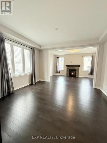 712 Devario Crescent, Ottawa, ON - Indoor Photo Showing Living Room With Fireplace