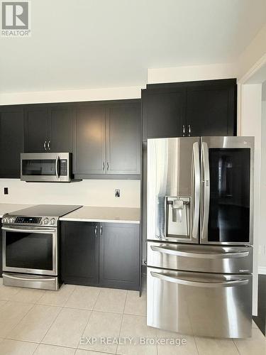 712 Devario Crescent, Ottawa, ON - Indoor Photo Showing Kitchen With Stainless Steel Kitchen