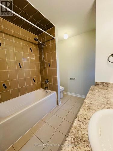 10 Barchard Street, Clarington, ON - Indoor Photo Showing Bathroom