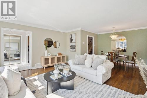 980 Essa Crescent, Pickering, ON - Indoor Photo Showing Living Room