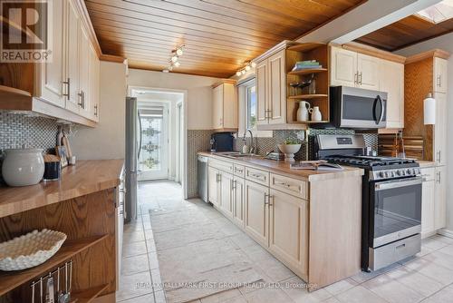 980 Essa Crescent, Pickering, ON - Indoor Photo Showing Kitchen