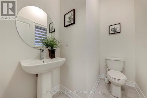 132 Carriage Shop Bend, East Gwillimbury, ON - Indoor Photo Showing Bathroom