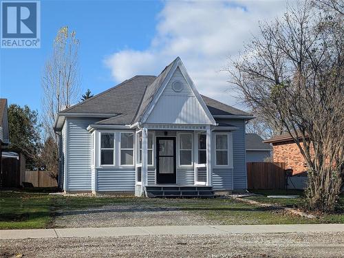 630 London Street, Plympton-Wyoming, ON - Outdoor With Facade