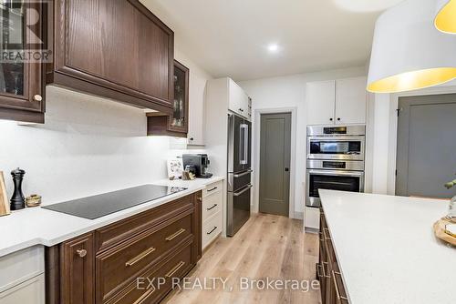 96 Aranda Way, Brighton, ON - Indoor Photo Showing Kitchen With Upgraded Kitchen