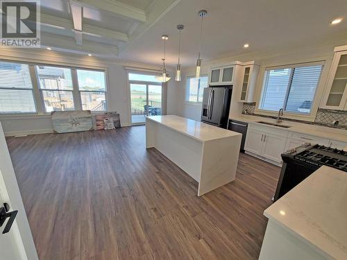 8911 112 Avenue, Fort St. John, BC - Indoor Photo Showing Kitchen With Upgraded Kitchen