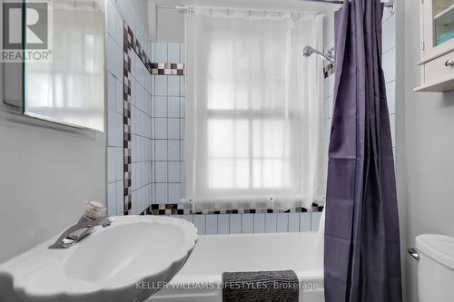 10 Mcclary Avenue, London, ON - Indoor Photo Showing Bathroom