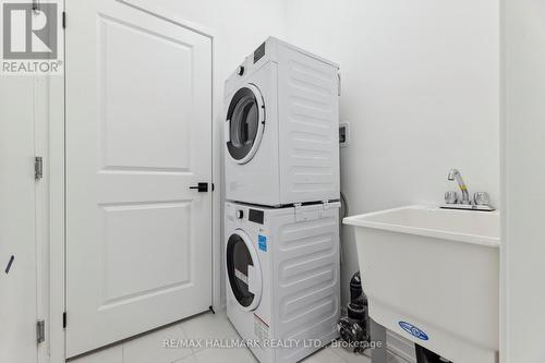 219 Monarch Avenue, Ajax, ON - Indoor Photo Showing Laundry Room