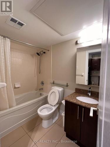 208 - 60 South Town Centre Boulevard, Markham, ON - Indoor Photo Showing Bathroom