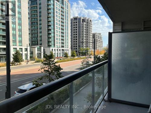 208 - 60 South Town Centre Boulevard, Markham, ON - Outdoor