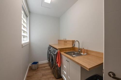 209 Ricard Place, Okanagan Falls, BC - Indoor Photo Showing Laundry Room