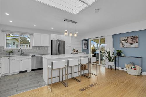 1361 Lambly Place, Kelowna, BC - Indoor Photo Showing Kitchen With Upgraded Kitchen