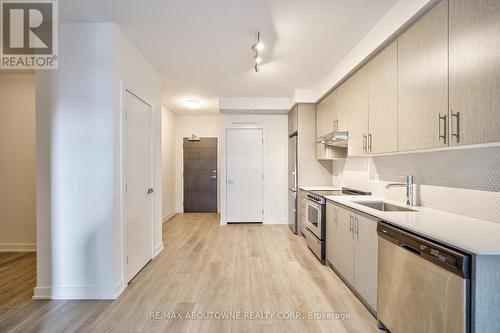 1207 - 212 King William Street, Hamilton, ON - Indoor Photo Showing Kitchen