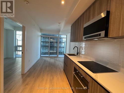 2208 - 127 Broadway Avenue, Toronto, ON - Indoor Photo Showing Kitchen