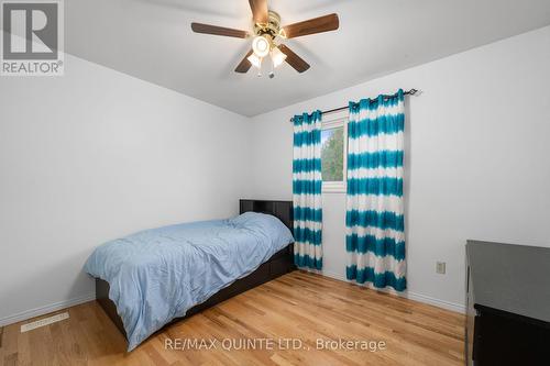 243 Cross Road, Tyendinaga, ON - Indoor Photo Showing Bedroom