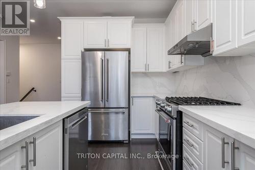 167 Inverness Way, Bradford West Gwillimbury, ON - Indoor Photo Showing Kitchen With Upgraded Kitchen