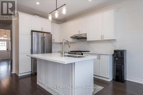 167 Inverness Way, Bradford West Gwillimbury, ON - Indoor Photo Showing Kitchen With Upgraded Kitchen