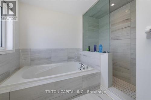 167 Inverness Way, Bradford West Gwillimbury, ON - Indoor Photo Showing Bathroom