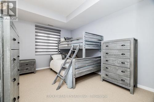 122 Sternes, Ottawa, ON - Indoor Photo Showing Bedroom