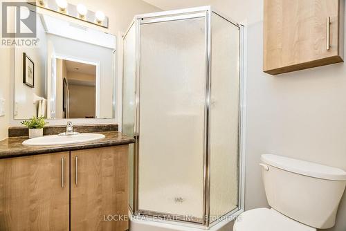 122 Sternes, Ottawa, ON - Indoor Photo Showing Bathroom