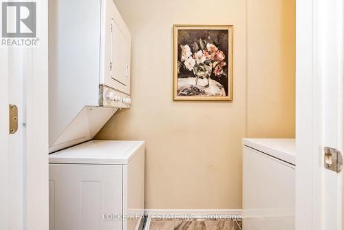 122 Sternes, Ottawa, ON - Indoor Photo Showing Laundry Room