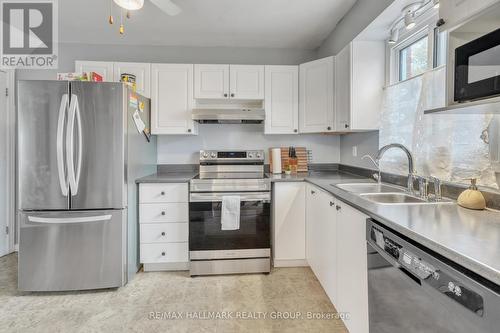 3190 Bannon Way, Ottawa, ON - Indoor Photo Showing Kitchen With Double Sink