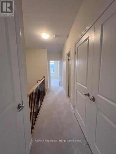 1423 Oakmont Common, Burlington, ON - Indoor Photo Showing Other Room