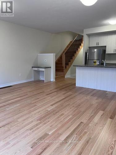 1423 Oakmont Common, Burlington, ON - Indoor Photo Showing Kitchen