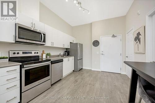 1109 - 716 Main Street E, Milton, ON - Indoor Photo Showing Kitchen