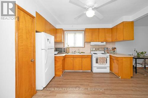 51 Robroy Avenue, Hamilton, ON - Indoor Photo Showing Kitchen