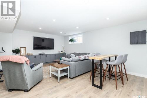 822 Childers Rise, Saskatoon, SK - Indoor Photo Showing Living Room