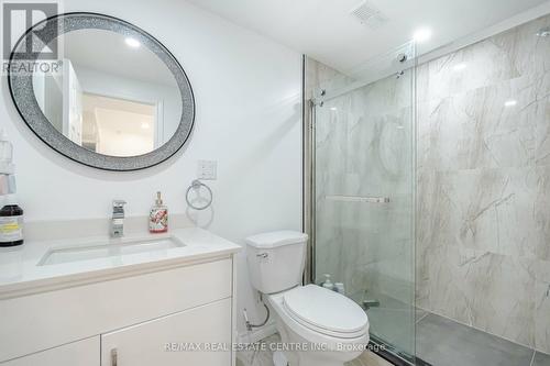 6 Foxacre Row, Brampton, ON - Indoor Photo Showing Bathroom