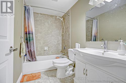 70 - 70 Mccallum Court, Brampton, ON - Indoor Photo Showing Bathroom