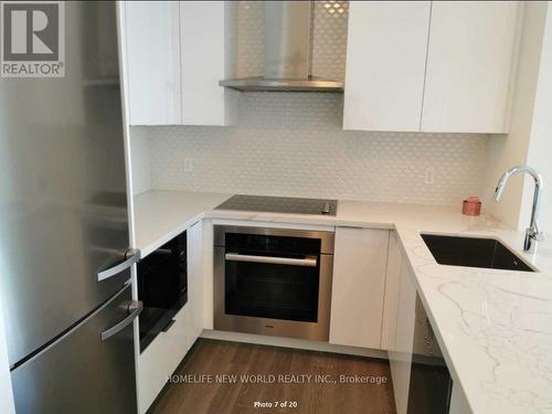 6205 - 30 Shore Breeze Drive, Toronto, ON - Indoor Photo Showing Kitchen