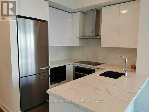 6205 - 30 Shore Breeze Drive, Toronto, ON - Indoor Photo Showing Kitchen With Stainless Steel Kitchen With Upgraded Kitchen