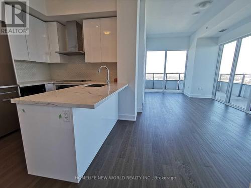 6205 - 30 Shore Breeze Drive, Toronto, ON - Indoor Photo Showing Kitchen