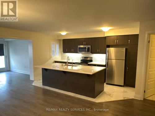 534 Allport Gate, Milton, ON - Indoor Photo Showing Kitchen