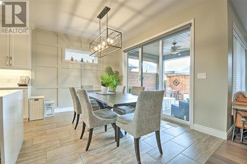 325 Lakewood Crescent, Tecumseh, ON - Indoor Photo Showing Dining Room