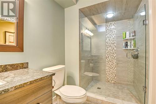 325 Lakewood Crescent, Tecumseh, ON - Indoor Photo Showing Bathroom