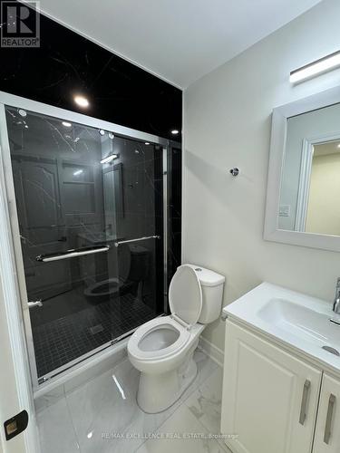 236 Freure Drive, Cambridge, ON - Indoor Photo Showing Bathroom