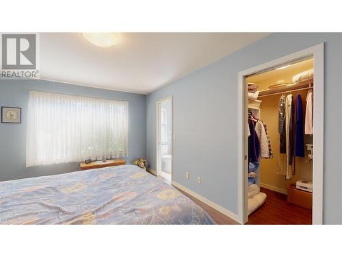 walk-in closet - 2365 Stillingfleet Road Unit# 10, Kelowna, BC - Indoor Photo Showing Bedroom