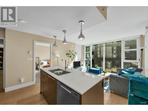 306 538 W 7 Avenue, Vancouver, BC - Indoor Photo Showing Kitchen With Double Sink