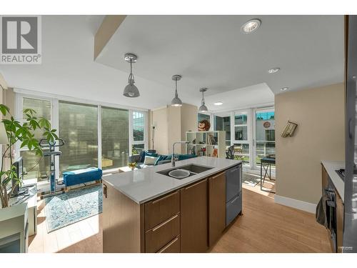 306 538 W 7 Avenue, Vancouver, BC - Indoor Photo Showing Kitchen