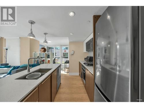 306 538 W 7 Avenue, Vancouver, BC - Indoor Photo Showing Kitchen With Stainless Steel Kitchen With Double Sink With Upgraded Kitchen