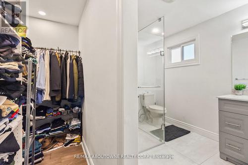 1230 Wood Place, Oakville, ON - Indoor With Storage