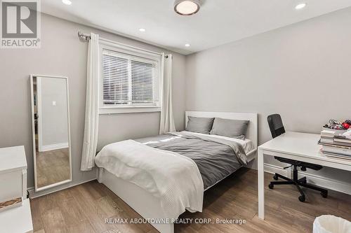 1230 Wood Place, Oakville, ON - Indoor Photo Showing Bedroom