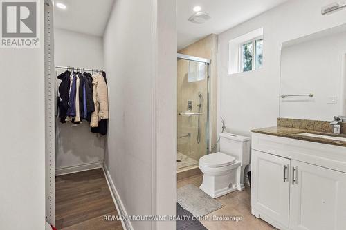 1230 Wood Place, Oakville, ON - Indoor Photo Showing Bathroom